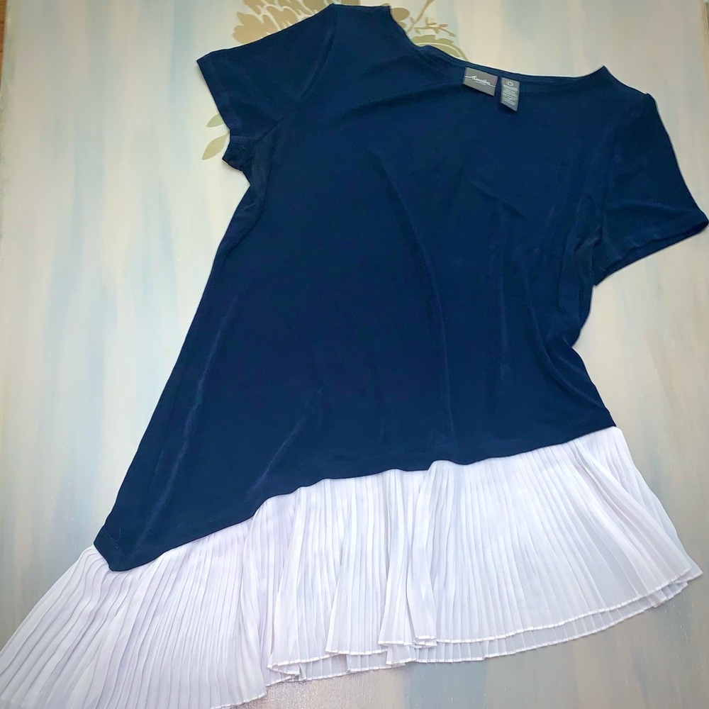💕Chico’s Travelers blouse Size 0 (small)